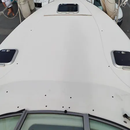 船上ホテル Nuit Insolite En Bateau *